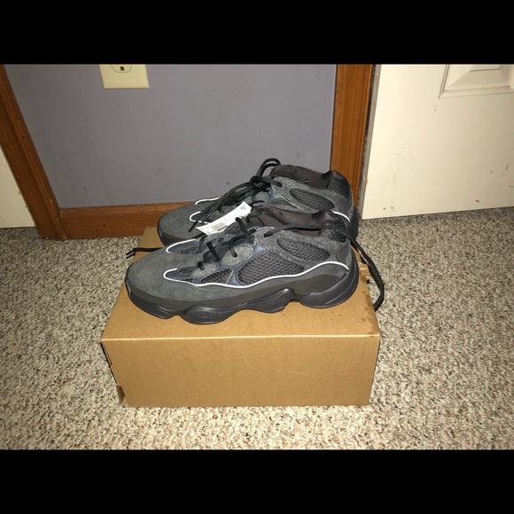 yeezy 500 size 8